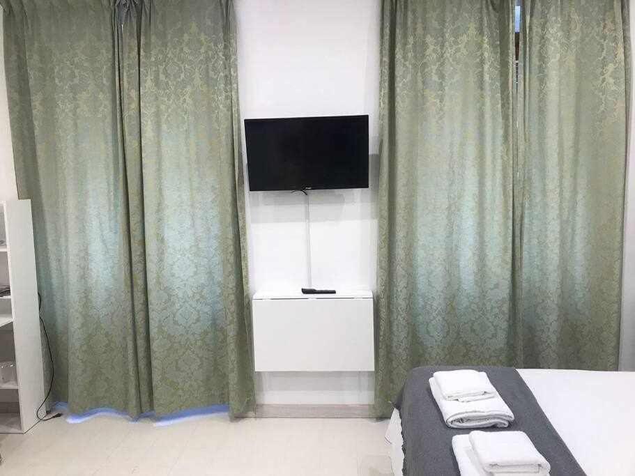 Un Genial Estudio En El Barrio Las Cortes มาดริด ภายนอก รูปภาพ